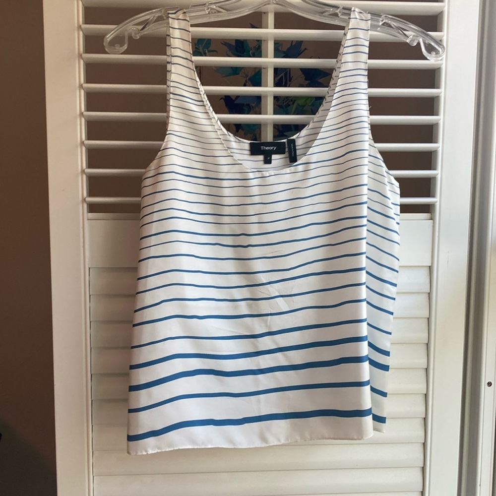 Theory silk top - BNWOT- Petite